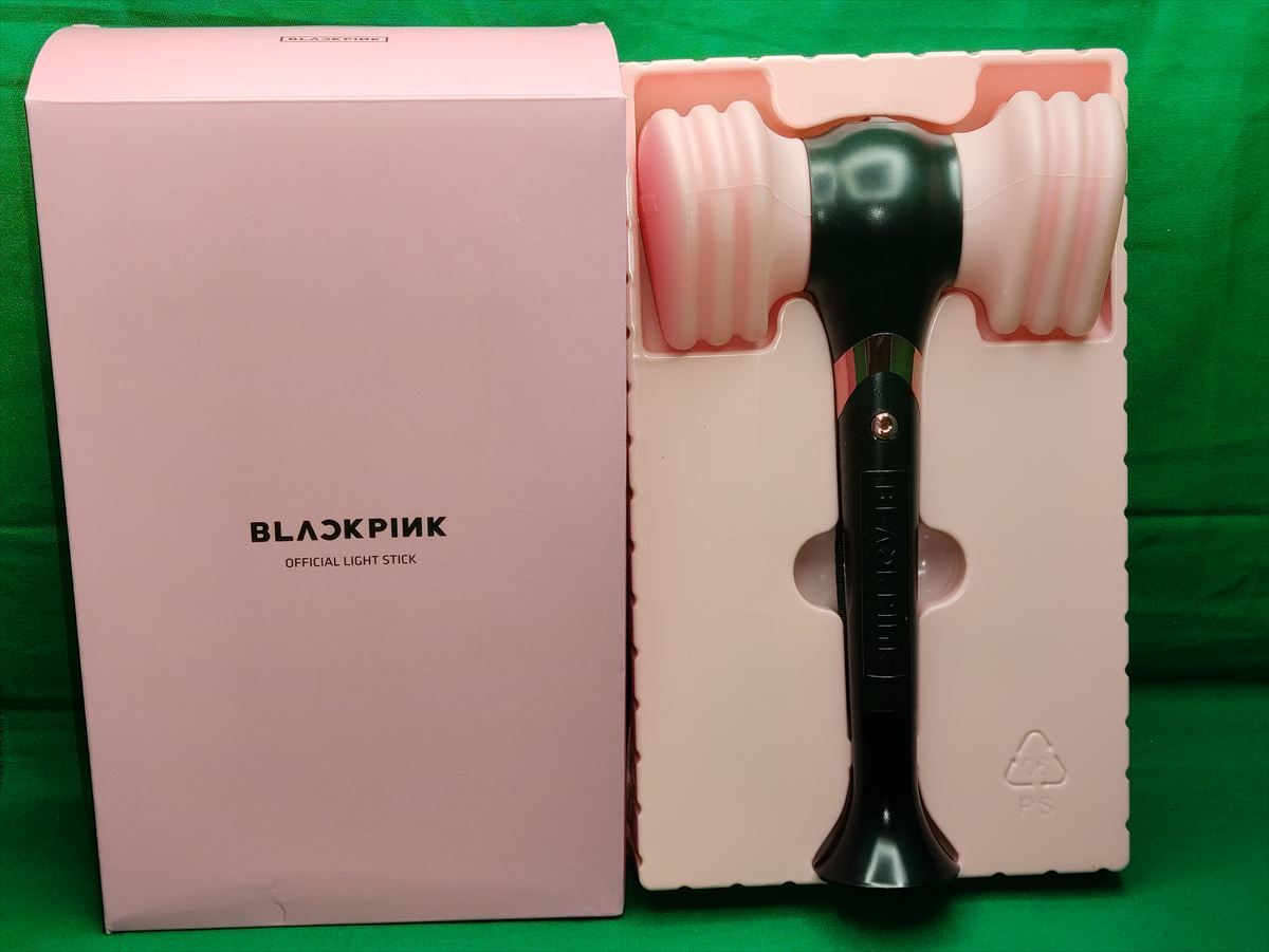 □ BLACKPINK ペンライト スティックライト 韓国 K-POP ブラックピンク 
