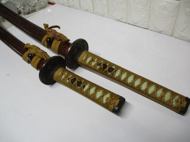  D210/模造刀 2本セット 大105.5cm 中70cm 1977年 コレクション レプリカ 玩具 まとめ売り 同梱不可(模造刀)｜売買されたオークション情報、yahooの商品情報をアーカイブ公開 - オークファン 模造刀