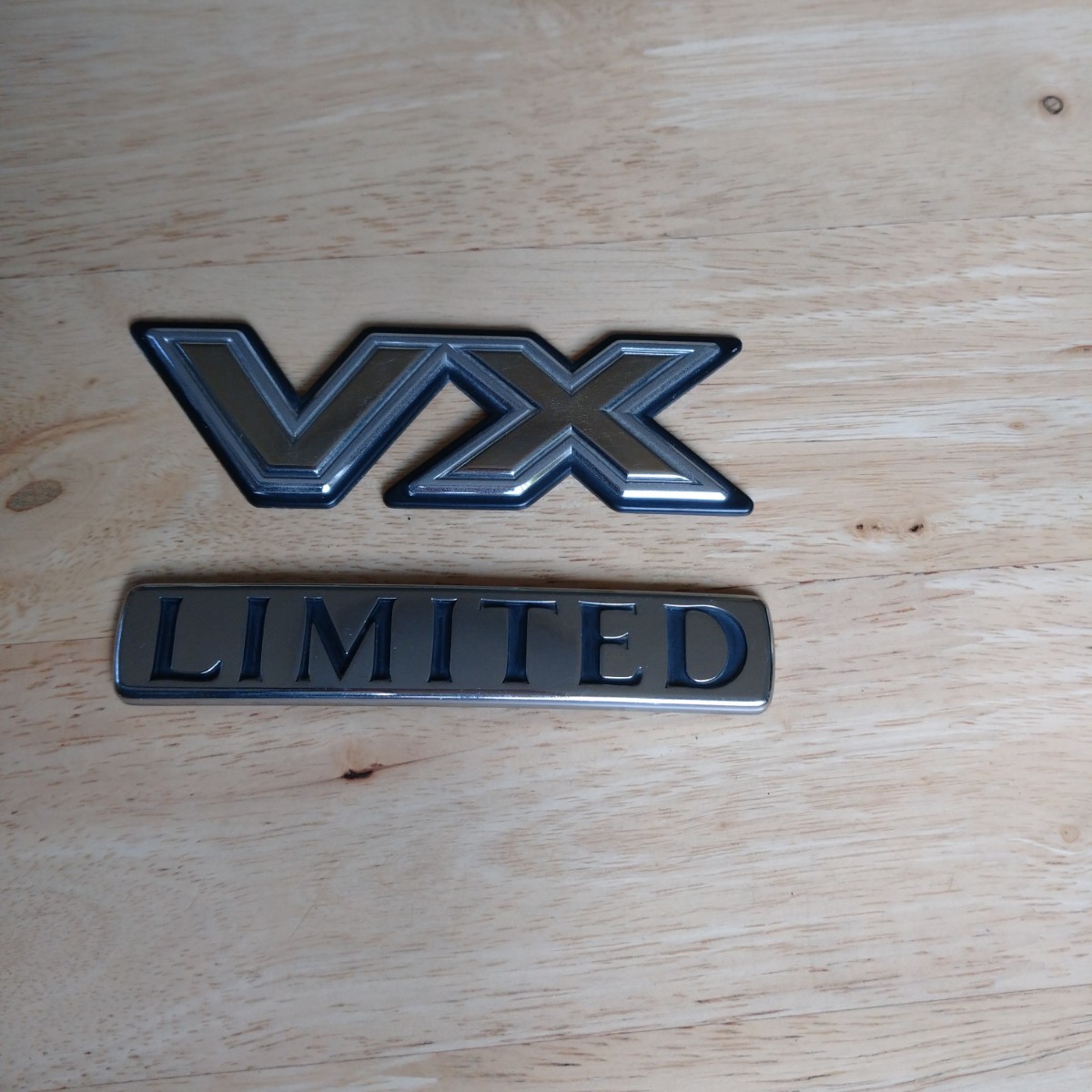 VX エンブレム ランクル80 トヨタ 送料無料 ランクル 純正 0 2点セット 
