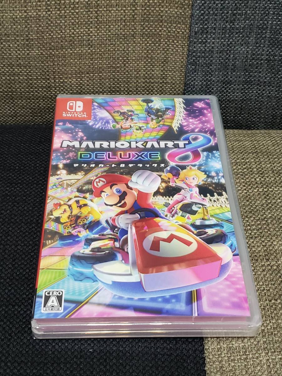 Switch 新品未開封　マリオカート8付き Switch 新品未開封マリオカート8付き