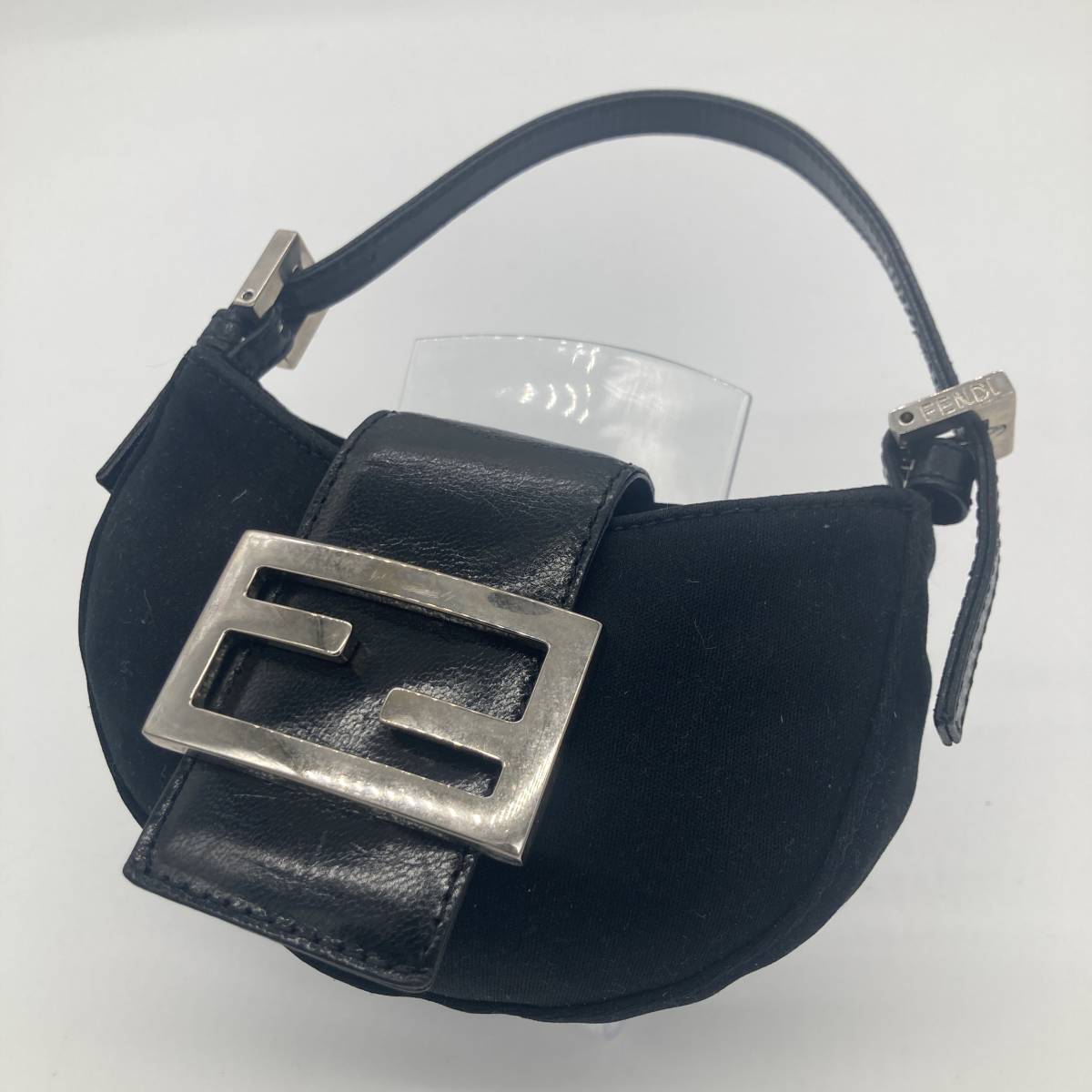 1円【美品】 FENDI フェンディ ハンドバッグ マンマバケット 