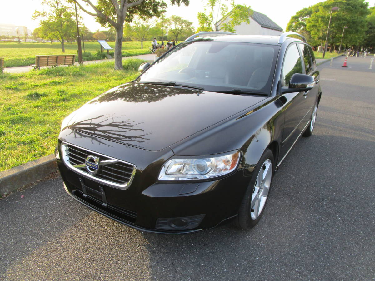 【大人気，高品質】 24年　最終モデル　V50 クラシック 【予備検付き】【実走行66.382km】 ★HID/HDDナビ/ガラスルーフ/17インチアルミ/美車！