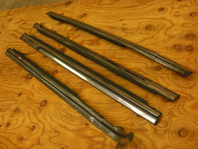 スカイライン ジャパン GC210 前期 4ドア アッパーモール 水切り モール 1台分 当時物 旧車 HGC210 GC211 日産 送料安 ヤフネコ