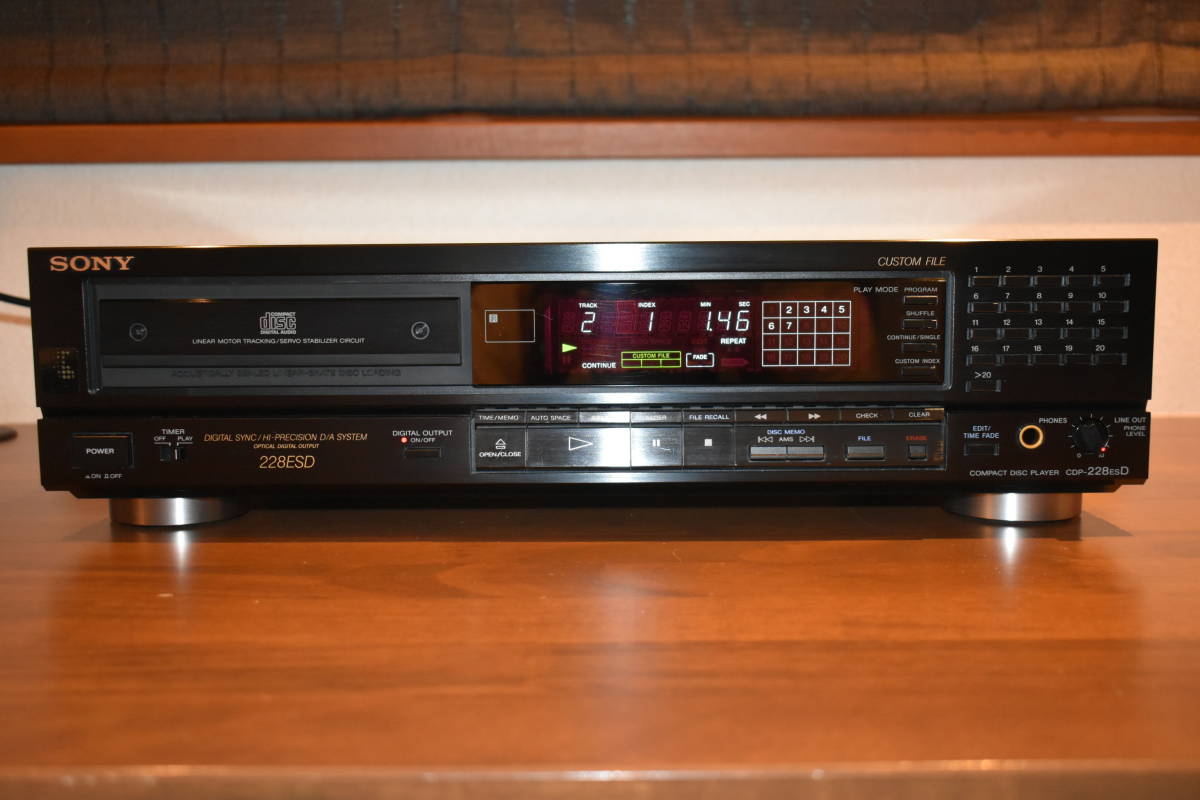 Nakamichi MB-V300s 3ディスクコンポ 再生可能品、CD視聴機。 Nakamichi MB-V300s MB-V300 動作品 - CD試聴機 ナカミチ 業務用