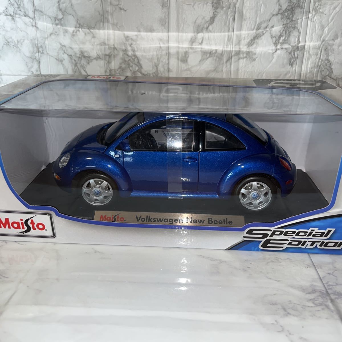マイストMaisto 1/18 フォルクスワーゲン ニュービートル Volkswagen