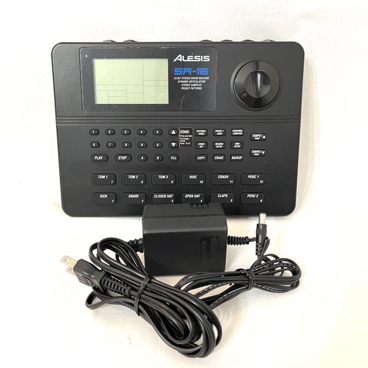 【動作☆送料無料】ALESIS 音源内蔵ドラムマシン SR16 Standard Drum Machineアレシス リズムマシン