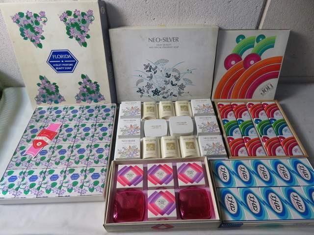 N⑤9 固形石鹸 約60個 詰め合わせ 資生堂 ホネケーキ エメロン 牛乳石鹸 フロリダバイオレット ハニーケーキ MADAM石鹸ネオシルバー 未使用