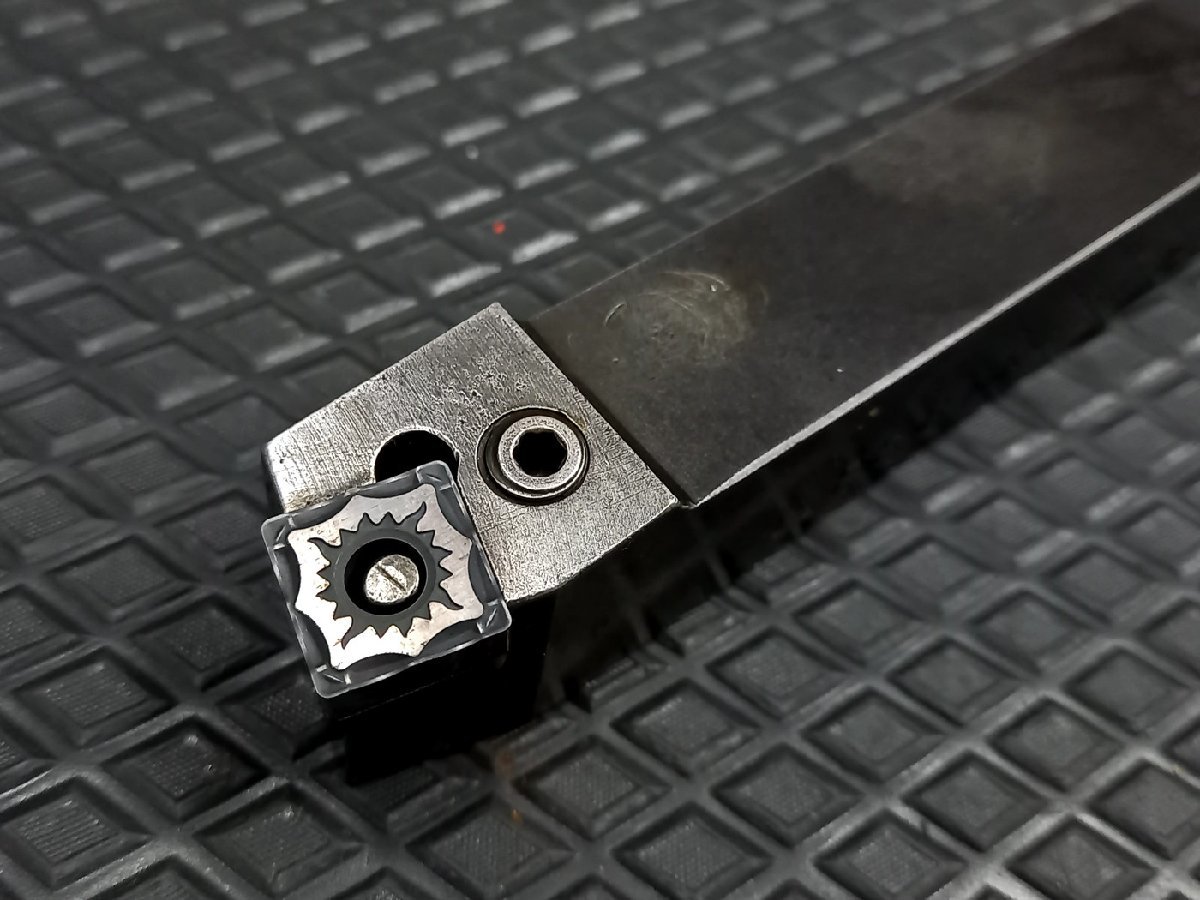 送185円 チップ付♪三菱 　20シャンク　正方形チップ　バイトホルダー PSBNR33K12 ◆ スローアウェイバイト 旋盤 数量限定，低価 HILTI TE-ALCコアビット 三菱マテリアル・SPMW・四角形・ポジ・穴有・旋削チップ SEEN 1セット(10個