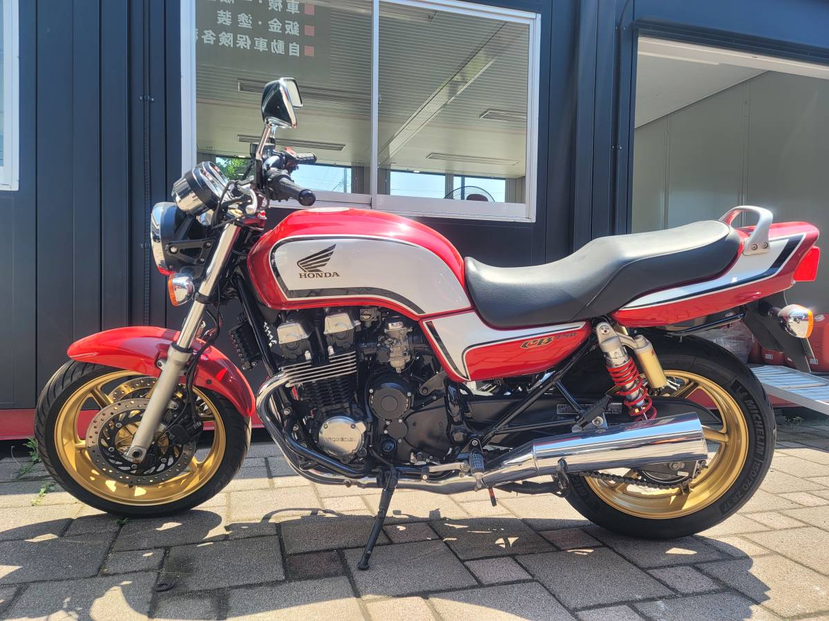 CB750 ホンダ HONDA 走行9639Km ＜極上・無事故・無転倒車＞RC42 公式 