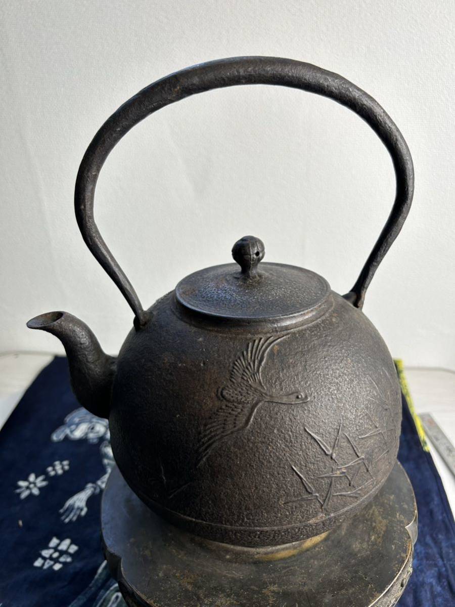 鉄瓶 飛鳥 白鳥絵 丸形 南部鉄瓶 南部鉄器 煎茶道具 古道具 漏れ無し 中古