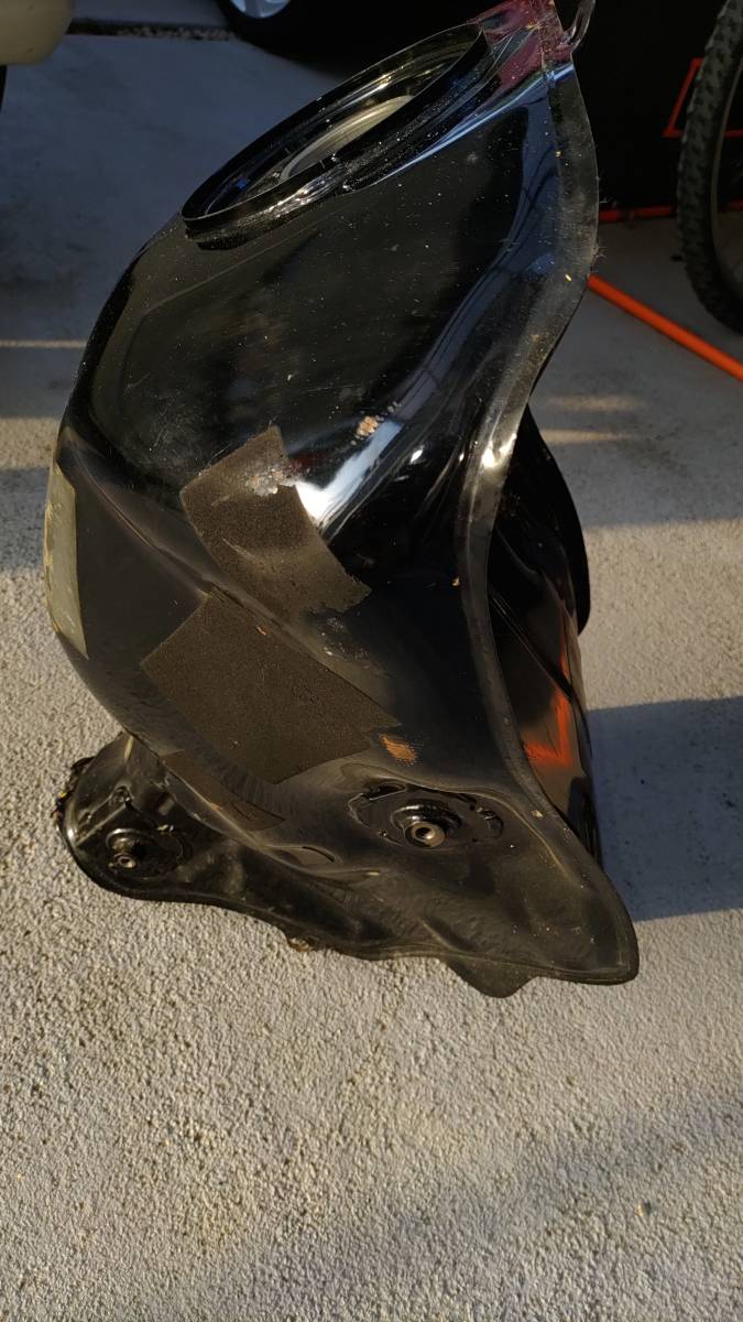 CBR1000RR　SC57用　純正ガソリンタンク Yahoo!オークション sc57 - SC57 CBR1000RR 純正フューエルタンク♪実働車取