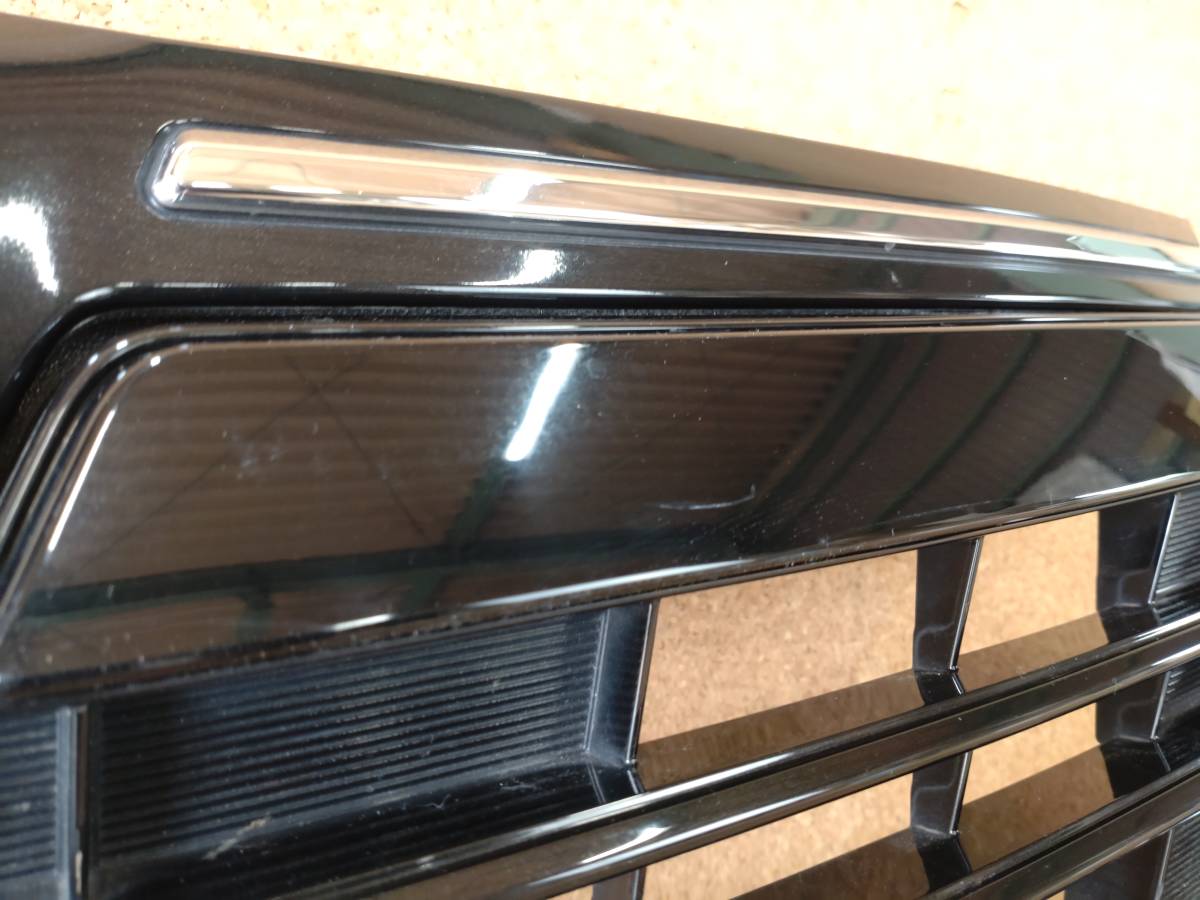 ヴォクシー80系後期用フロントグリル アドミレイション(DEPORTE)エアロ