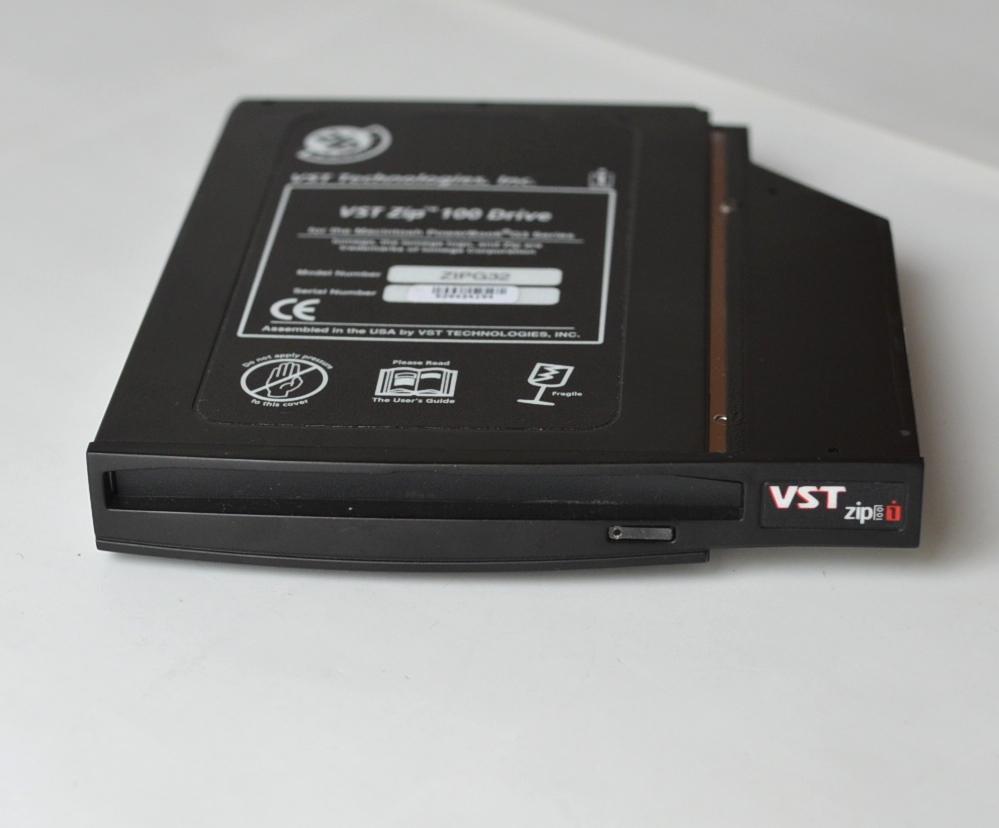 稀少！PowerBook G3 Pismo/Lombard 専用 VST製 Zip 100 Drive ZIPG32