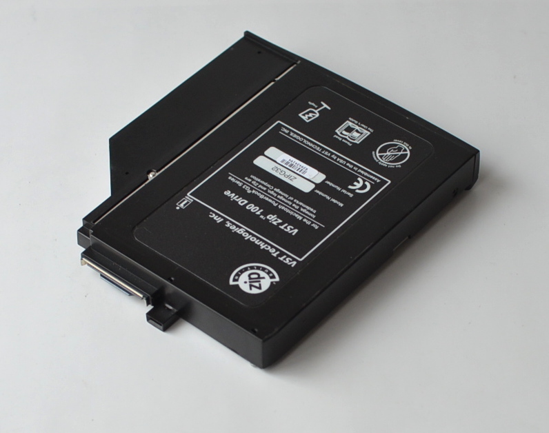 稀少！PowerBook G3 Pismo/Lombard 専用 VST製 Zip 100 Drive ZIPG32