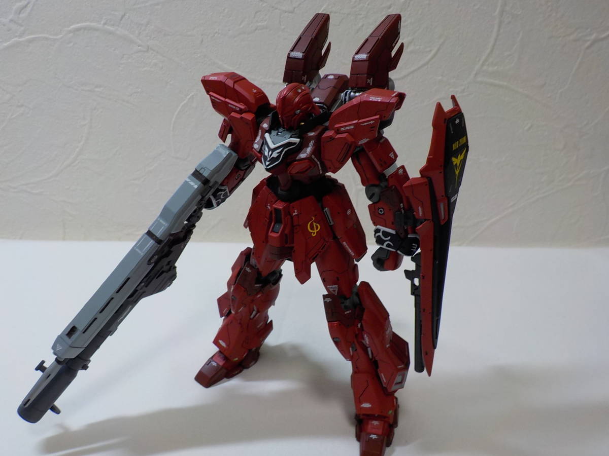 ガンプラ完成品！ HG シナンジュスタイン シャア専用(袖付き仕様) 改修 