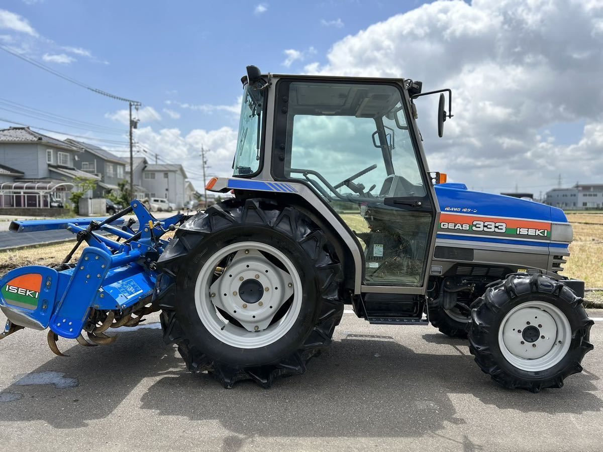 イセキトラクター33馬力 イセキ 4WD 中古トラクター 33馬力 使用時間899。キャビン付き 不具合