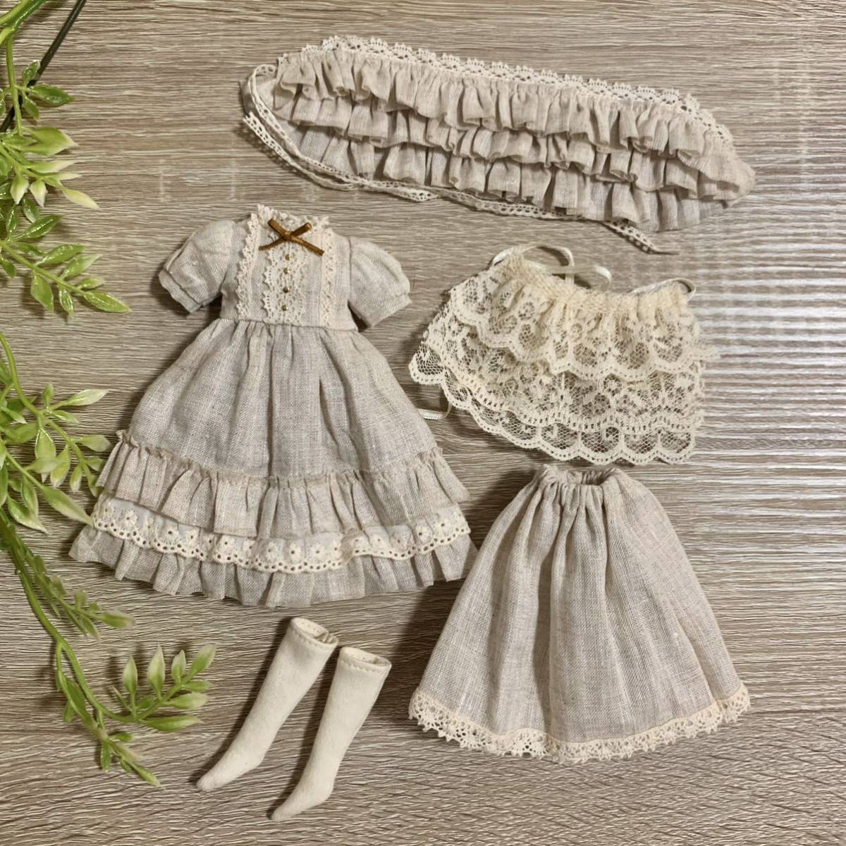 ♡ブライス　アウトフィット　ワンピース　リネン ネオブライス アウトフィット リネンフリルワンピースセット blythe