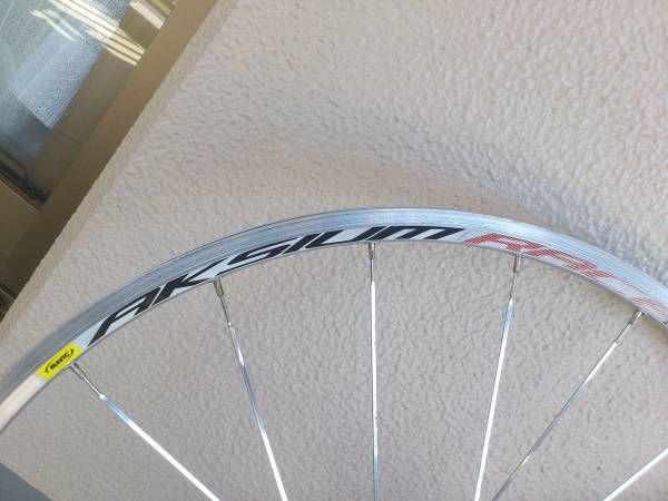 中古】MAVIC マビック AKSIUM RACE シルバー シマノ対応(27インチ