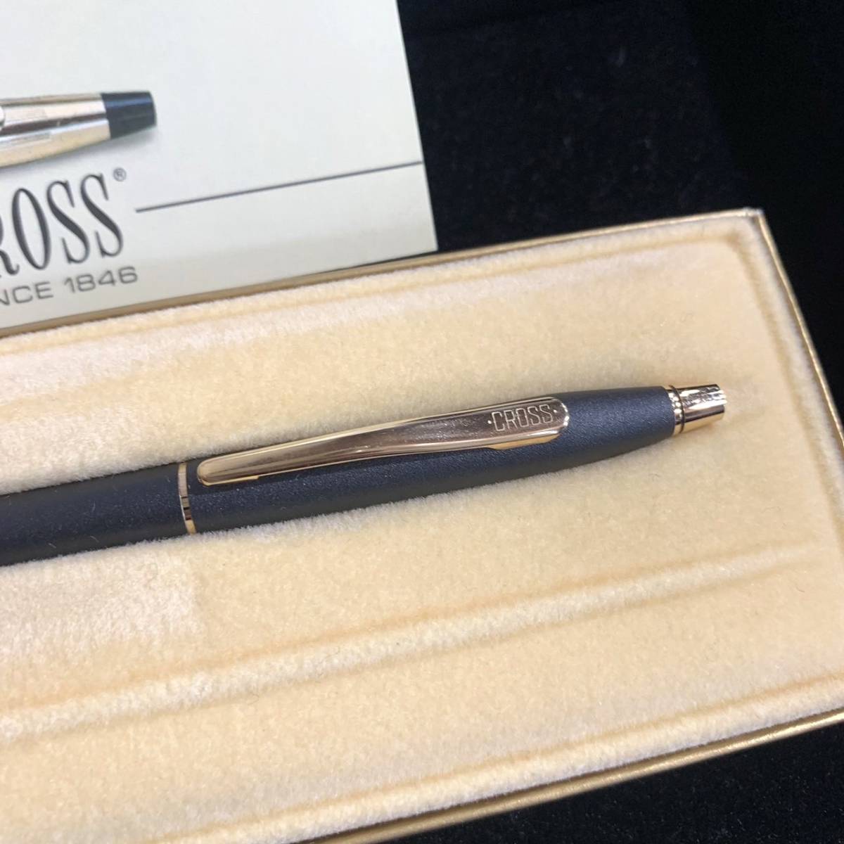 筆記確認済み　CROSS クロス　ボールペン ツイスト式　ケース付き 美品 CROSS クロス ボールペン ペン ツイスト式 ブラック ケース付き