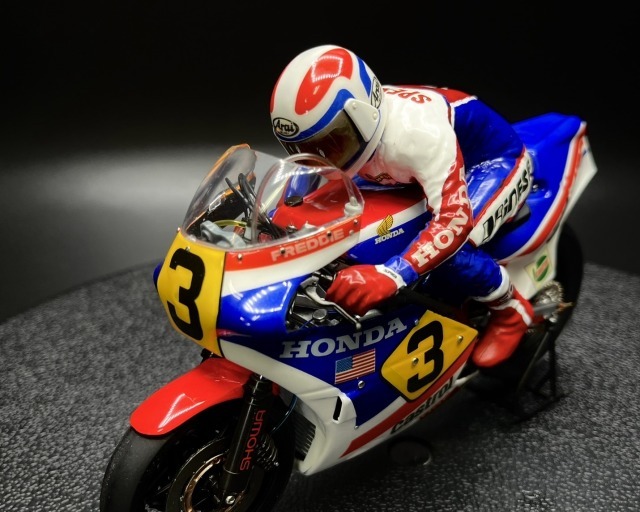 ホンダ NS500 WGP1983＆フレディ・スペンサー フィギュア付き タミヤ1 