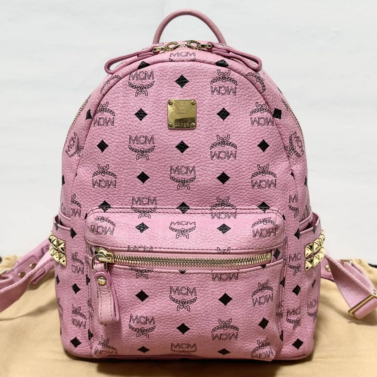 MCM ピンク スタッズ リュック Sサイズ 【公式通販】