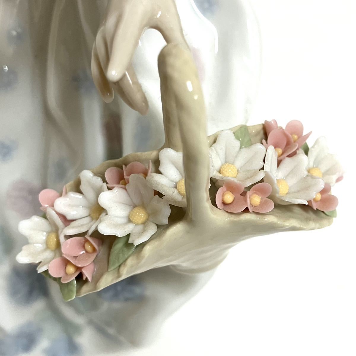 LLADRO 春の輝き 花と少女 陶器人形 リヤドロ フィギュリン 女性