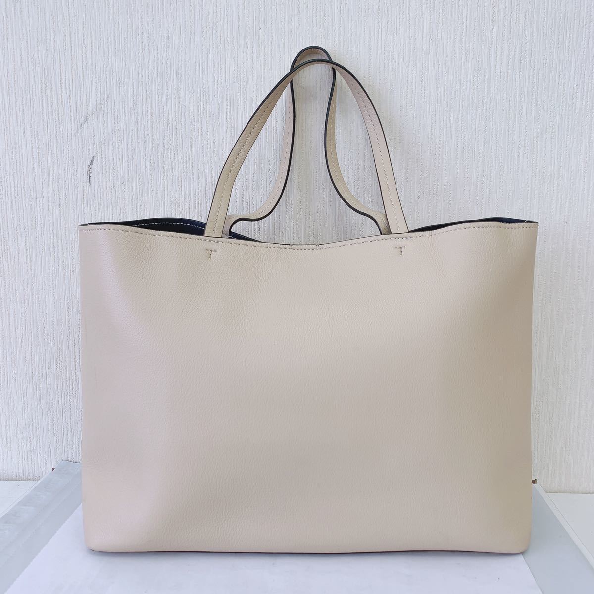 TORY BURCH(トリーバーチ) ハンドバッグ美品 - グレーベージュ レザー  