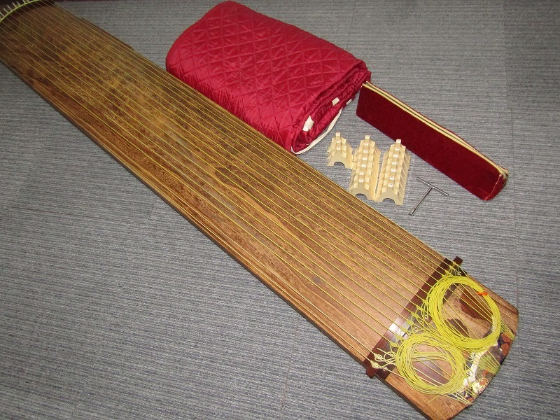 17弦 琴 並甲 すだれ彫り 全長210cm 工具 おまけ琴柱付き 十七弦 箏 和