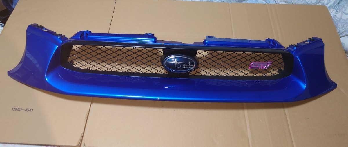 フロントグリル インプレッサ GDB A型/B型純正品 stiエンブレム付 