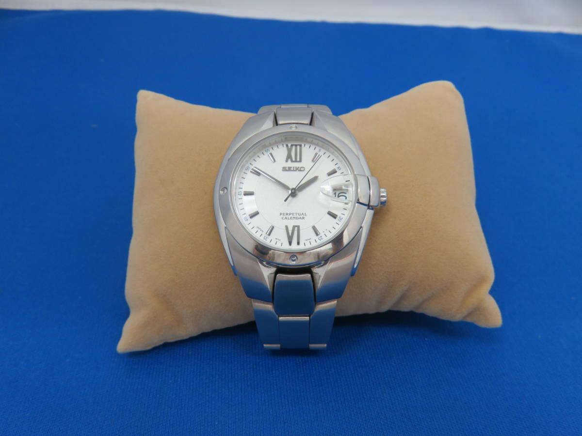 ＃7523　SEIKO セイコー 8F32-005A PERPETUAL CALENDAR 白文字盤 腕時計 長期保管品 不働 ジャンク 中古 現状品