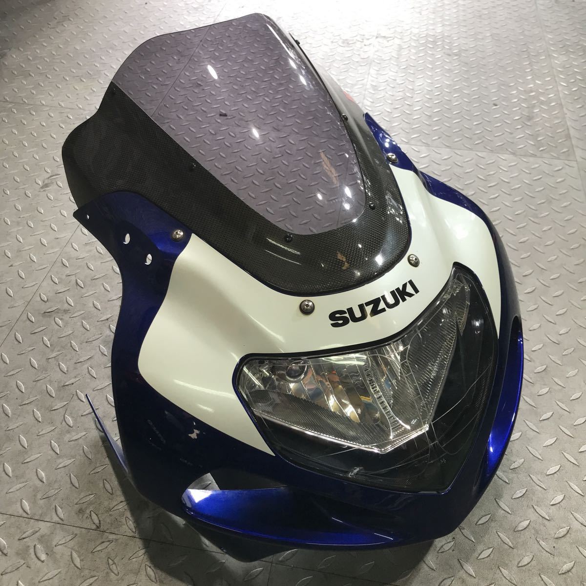 スズキ GSX-R750 BD111型 2002年式 純正フロントカウル マジカル 