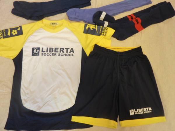 Liberta リベルタ サッカー ユニフォームjm 140 150 靴下 上下セット 売買されたオークション情報 Yahooの商品情報をアーカイブ公開 オークファン Aucfan Com