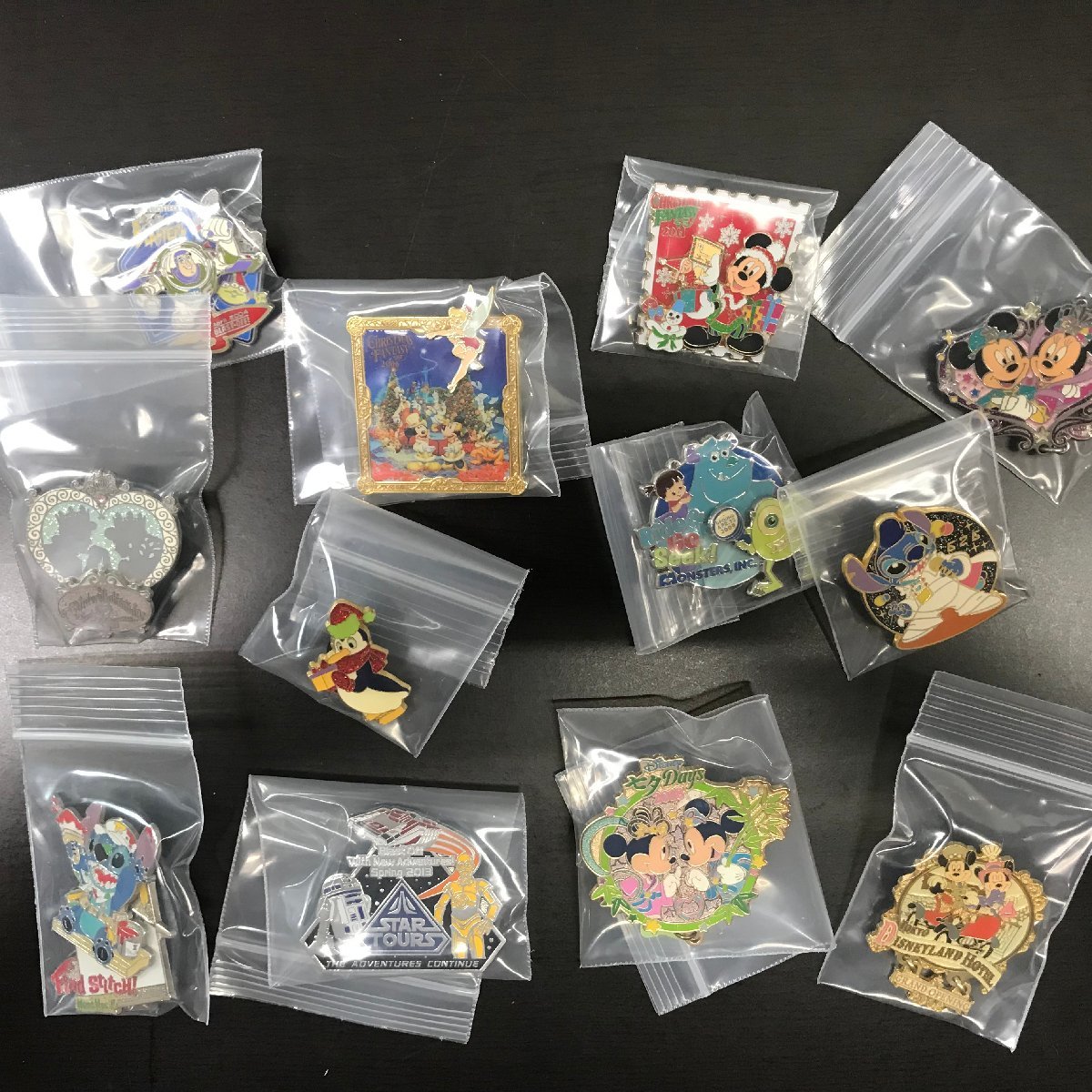 ディズニー　《大量セット》ピンバッジ　12点　スターツアーズ　エルビスプレスリー　モンスターズインクほか 6B53 【60】
