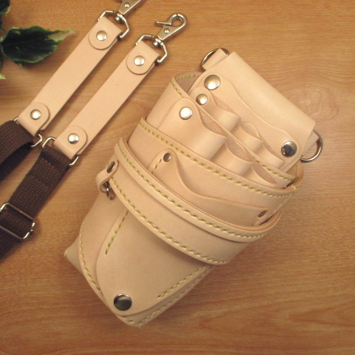 ☆特別価格☆　ヌメ革ナチュラル　６丁差し　 シザーケース　SCY-158/NA4 ☆特別価格☆ ヌメ革ナチュラル 6丁差し シザーケース SCY-158