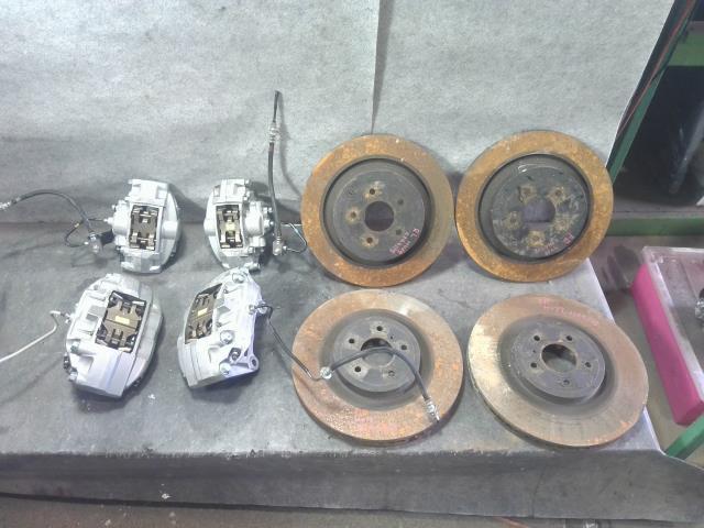 スカイライン DAA-HV37 右Fキャリパー 350GT ハイブリッド タイプSP