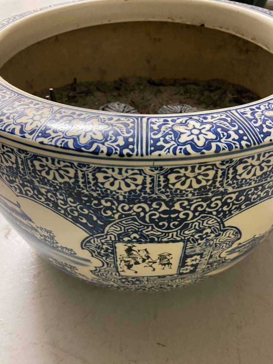 金魚鉢 大型 火鉢 陶磁器 染付け 古民具 睡蓮鉢 メダカ鉢 ディスプレイ