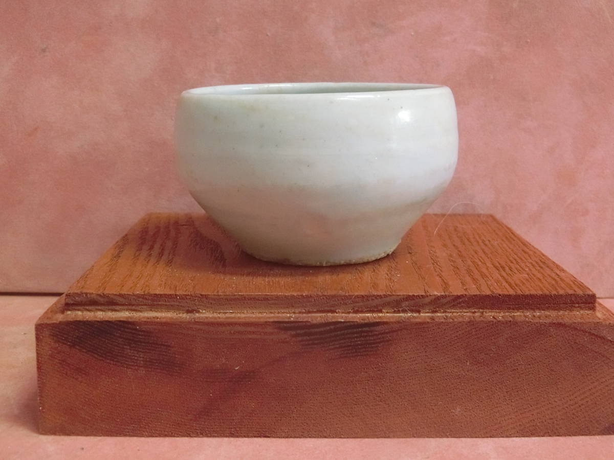 w089 李朝 白磁 馬上杯 金直し 木箱入り 酒器 w089 李朝 白磁