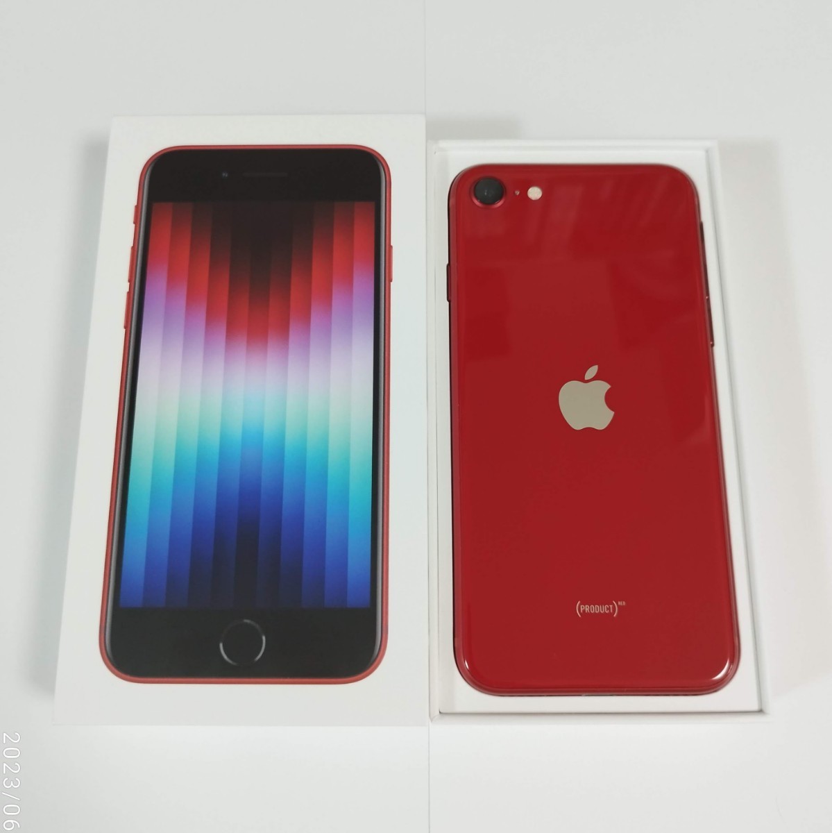 iPhone SE 第3世代 128GB レッド MMYH3J/A docomo SIMフリー バッテリー100%