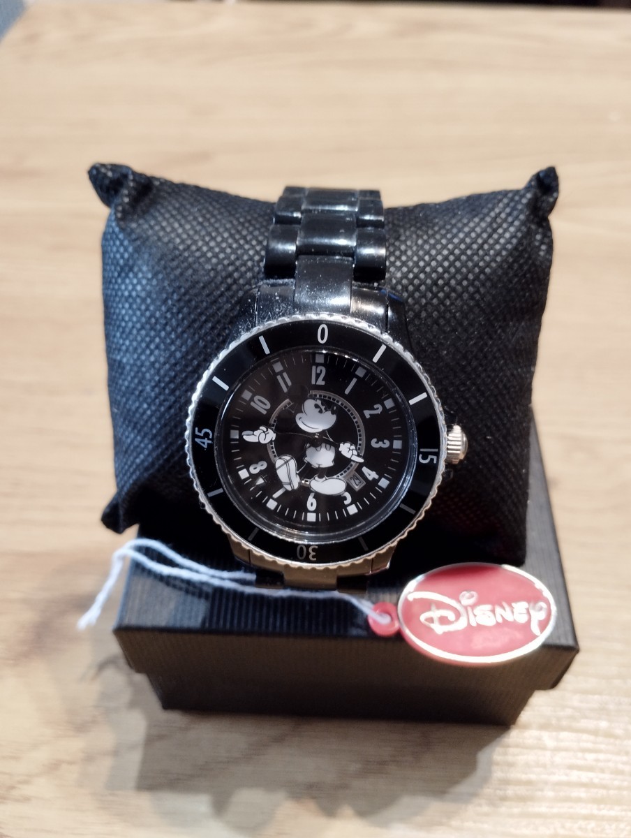 ミッキーマウス腕時計　クオーツ箱付き電池式　Disney