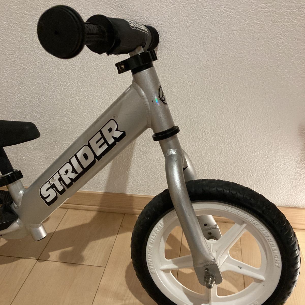 ストライダー プロ モデル STRIDER Pro 12インチ 本体 シルバー アルミ
