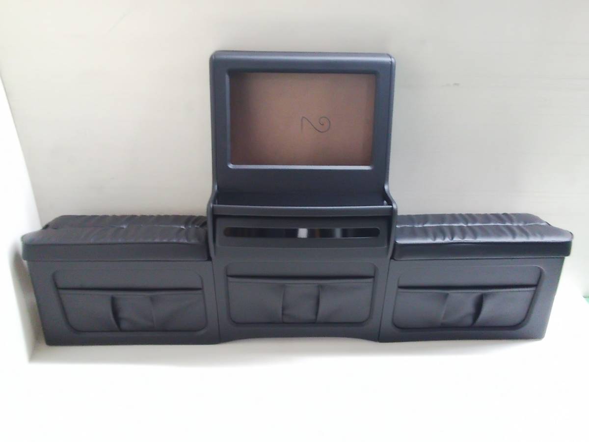 全国無料，送料無料 アウトレット②! エンタテーメント TVコンソール ワイドーボディ ピアノブラック ホットホイールズ製 ２００系ハイエース