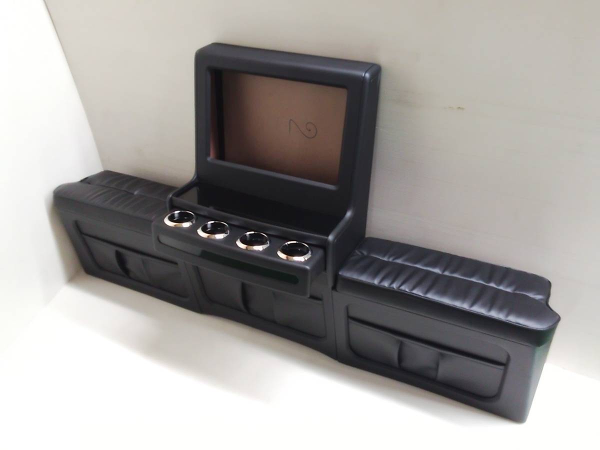 全国無料，送料無料 アウトレット②! エンタテーメント TVコンソール ワイドーボディ ピアノブラック ホットホイールズ製 ２００系ハイエース
