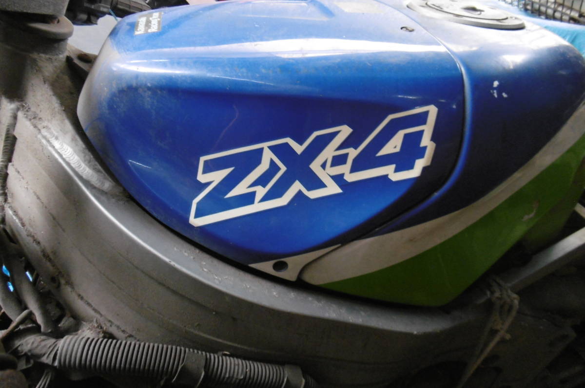 ZX-4 部品取り車＆パーツ盛り沢山*