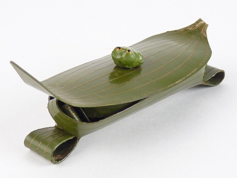 扇屋】二代 中川正斉「乾漆 笹舟香合」共箱 幅 約10cm×約3.5cm 高さ 約
