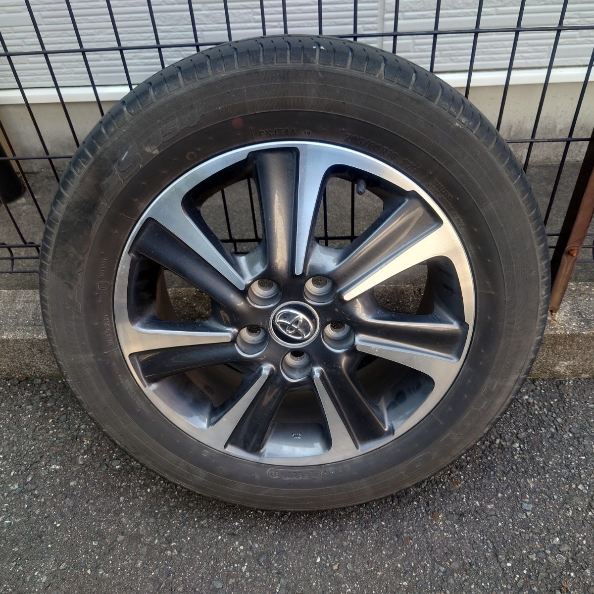 トヨタヴォクシー80後期16インチホイールセット TOYO PROXES