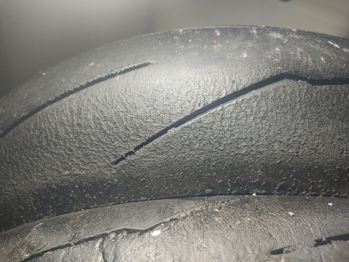 PIRELLI ディアブロ スーパーコルサ V3 SC1 110/70ZR17