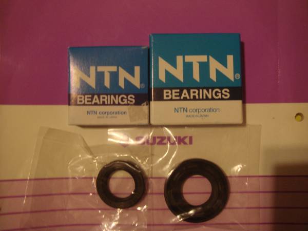 即決:レッツ・レッツ２ C3クランクベアリング+オイルシール クリックポスト発送