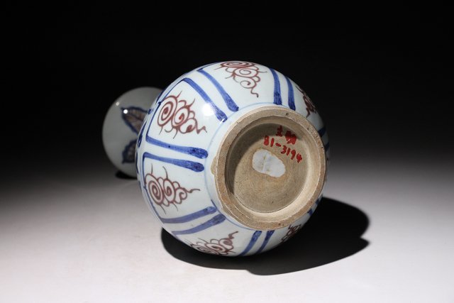 博物館展示品 来歴有 517 元時代 染付釉里紅花瓶 麒麟文 高さ約24.5cm