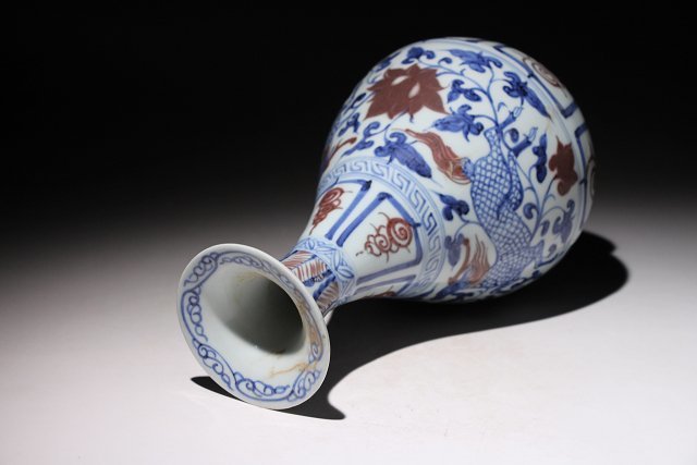 博物館展示品 来歴有 517 元時代 染付釉里紅花瓶 麒麟文 高さ約24.5cm