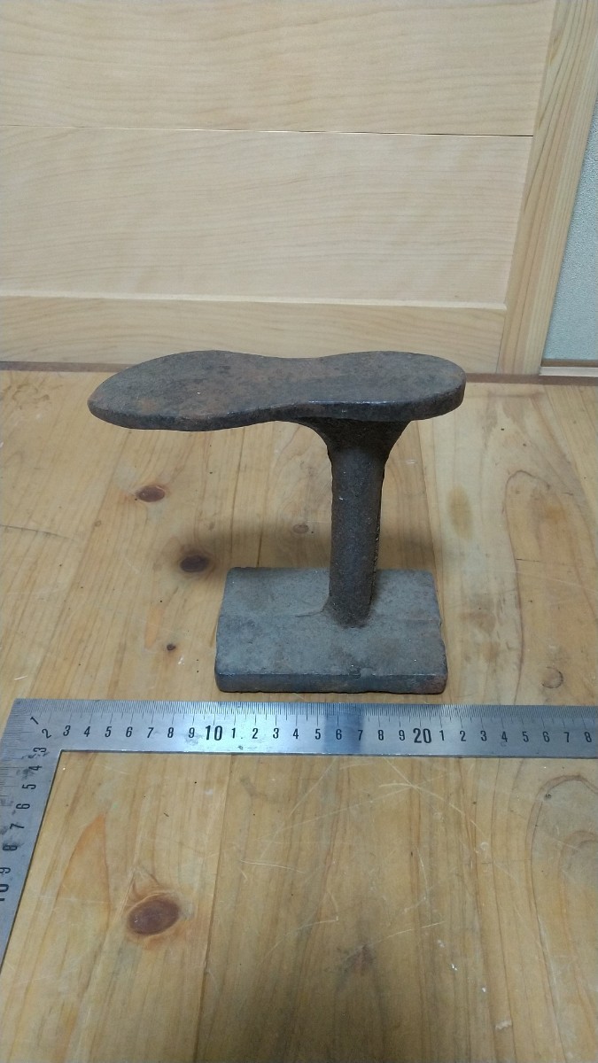メーカー型式不明 靴修理台 靴修理機器 金床 アンビル 作業台 鋳物製  